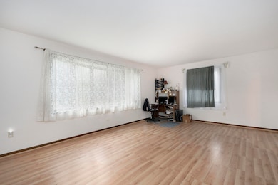 1423 Mapleview St SE, Grand Rapids, MI 49508 - photo 4