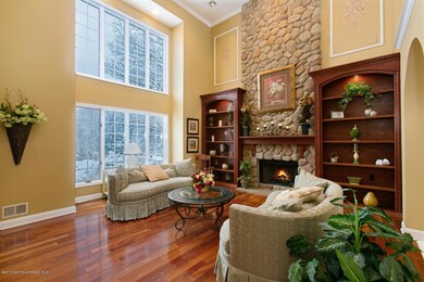 2405 Orchard Crest Blvd-large-015-30-1K2