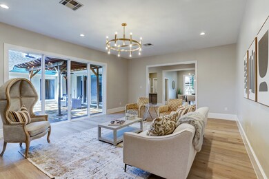 502 Briar Hill Dr, Houston, TX 77042 - photo 5