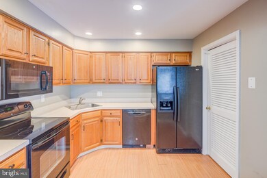 8 Canterbury Ct unit M8, Sewell, NJ 08080 - photo 5