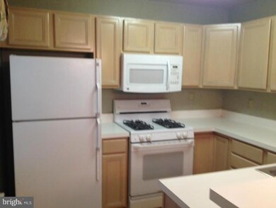 125 Timberbrook Ln unit 103, Gaithersburg, MD 20878 - photo 3