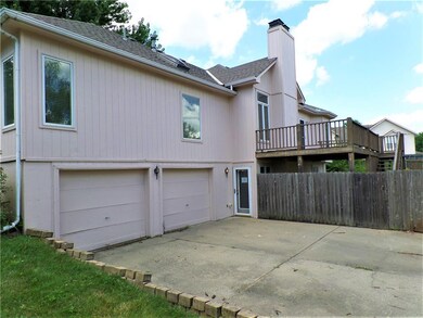 607 Cedar Ridge Dr, Raymore, MO 64083 - photo 4