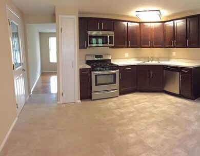 1617 Riverbend Rd, Columbus, OH 43223 - photo 2