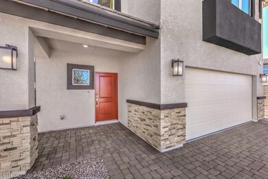 MODEL PHOTO, ACTUAL HOME FINISHES MAY VARY.