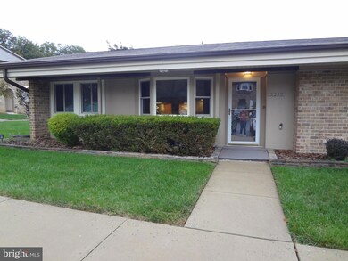 3230 Gleneagles Dr, Silver Spring, MD 20906 - photo 2