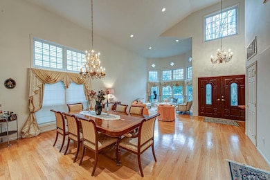 174 Sagamore Dr, Plainview, NY 11803 - photo 5