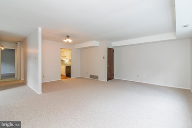 520 Old Forge Crossing unit 520, Wayne, PA 19087 - photo 5