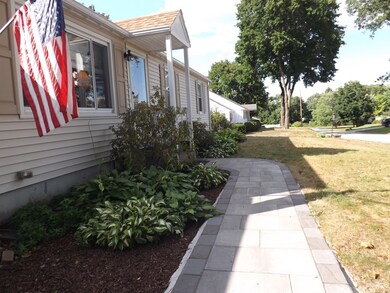 9 Sunnyside Terrace, South Grafton, MA 01560 - photo 2