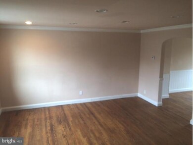 267 Medwick Garth E, Catonsville, MD 21228 - photo 2