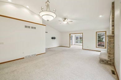 315 Pebble Brook Ln, Lodi, WI 53555 - photo 7