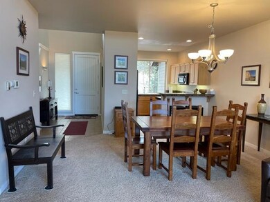 minerdiningentry