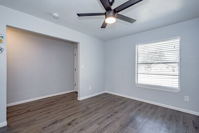 7127 Shady Moss Ln, Houston, TX 77040 - photo 3