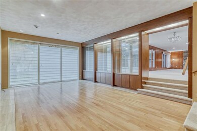 The living room opens to the combined family/dinin
