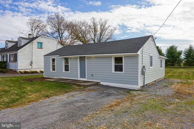 906 Donegal Springs Rd, Mount Joy, PA 17552 - photo 7