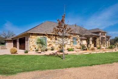 1208 Meander Rd, Granbury, TX 76049 - photo 2