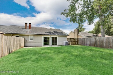 8827 Cavender Dr, Jacksonville, FL 32216 - photo 4