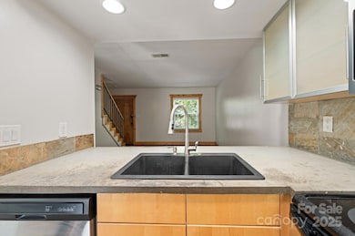 636 Chipley Ave unit 6, Charlotte, NC 28205 - photo 4