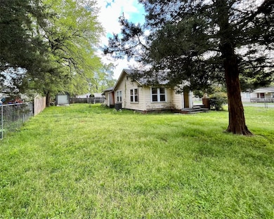 203 E California Ave, Vivian, LA 71082 - photo 3