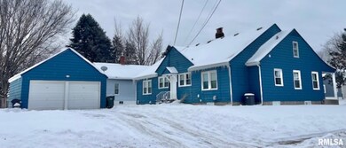 2133 N Division St, Davenport, IA 52804 - photo 2