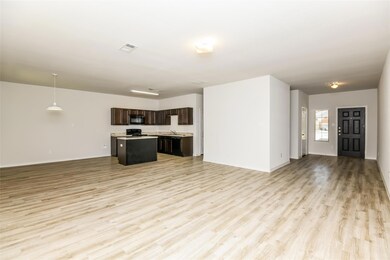 1211 Mallard Cove, Ennis, TX 75119 - photo 4