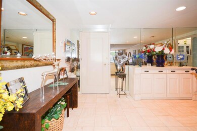 06 Foyer