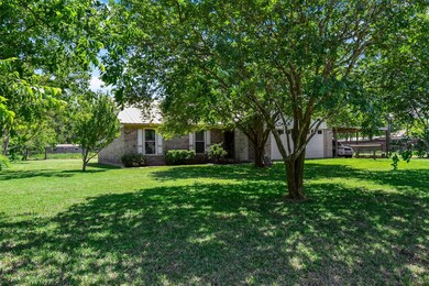 8202 Tye Ln, Pearland, TX 77584 - photo 2