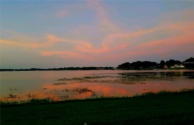 13734 Orange Sunset Dr unit D, Tampa, FL 33618 - photo 5