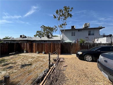 651 W Devonshire Ave, Hemet, CA 92543 - photo 6