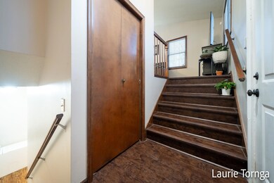 5-web-or-mls-4201-eastcastle-ct-se