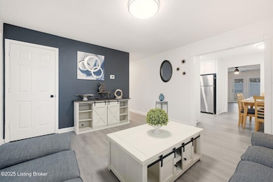 1323 Lacona Ln, Louisville, KY 40213 - photo 7