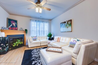 52 Wlodarczyk Pl Parlin NJ-large-007-026
