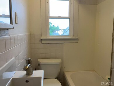 597 Hamilton St, Somerset, NJ 08873 - photo 5