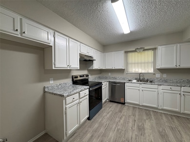 2609 Isbella Dr, Grand Prairie, TX 75052 - photo 6