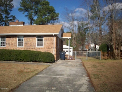104 Lionel Ave, Jacksonville, NC 28540 - photo 2