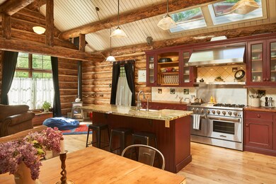Kitchen_and_Island