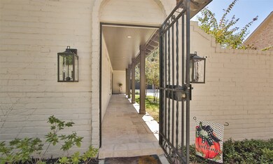 10135 Briar Dr, Houston, TX 77042 - photo 5