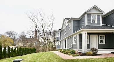 66 Pleasant St unit 1, Marblehead, MA 01945 - photo 3