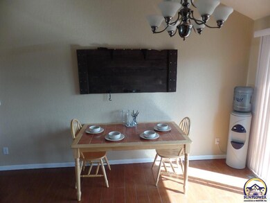 109 SE 44th Pkwy, Topeka, KS 66609 - photo 3