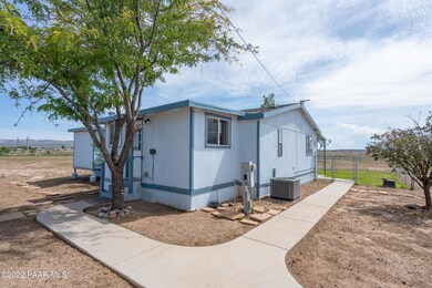 2050 W Curtis Ranch Rd, Paulden, AZ 86334 - photo 5