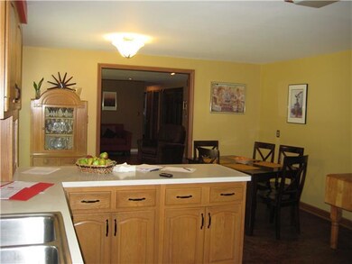 Kitchen Large eat in kitchen