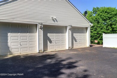 135 View Ct, Saylorsburg, PA 18353 - photo 2