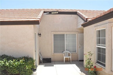 11584 Oak St, Apple Valley, CA 92308 - photo 2