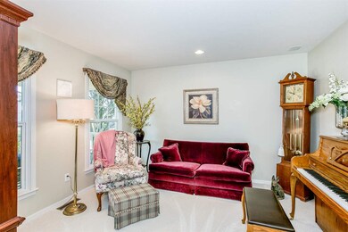 can be used as a parlour, music room, library, or 