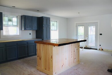 114 Main St, Pittsfield, NH 03263 - photo 4