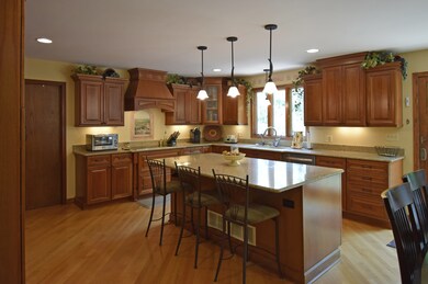 3450 Richnee Ln, Rolling Meadows, IL 60008 - photo 5