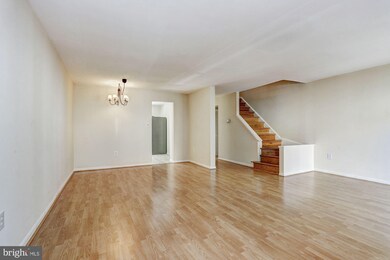 1484 Lowell Ct, Crofton, MD 21114 - photo 4