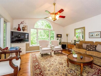 25 Gardenwood Ln, Asheville, NC 28803 - photo 2