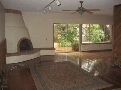 1517 E Driftwood Drive 005