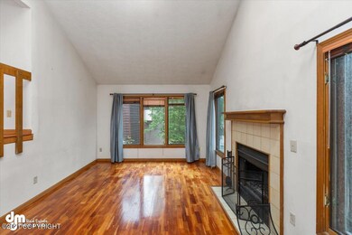 05-Living Room MS_2519