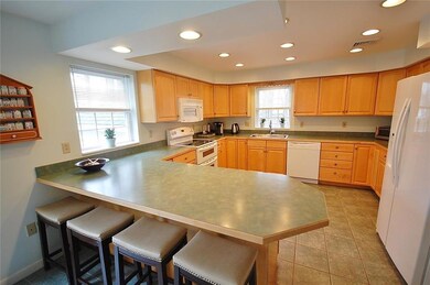21 Poplar St, Old Orchard Beach, ME 04064 - photo 5